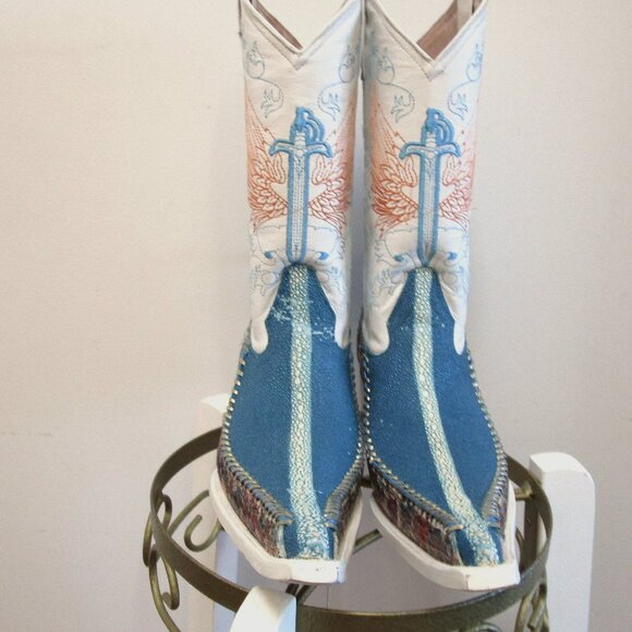 Aguila RealTurquoise & White Stingray Cowgirl Boots 100 % Leather, size 8.5 - Picture 1 of 10